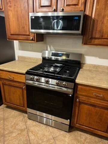 Kitchen - Brand New Samsung appliances - 8777 West Maule Avenue