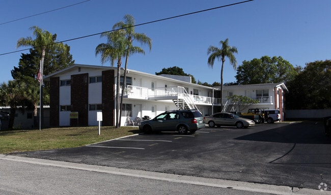 Primary Photo - Buckingham Apartments