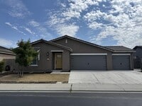 Building Photo - 2124 Ukiah Ct