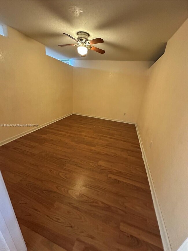 Building Photo - 4041 SW 50th St