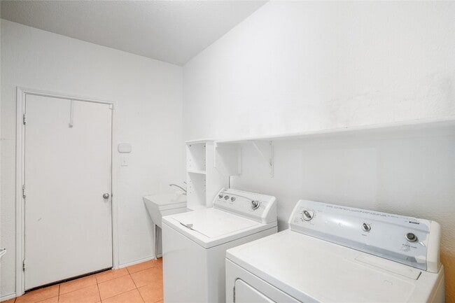 Building Photo - 8101 Kurgan Trail