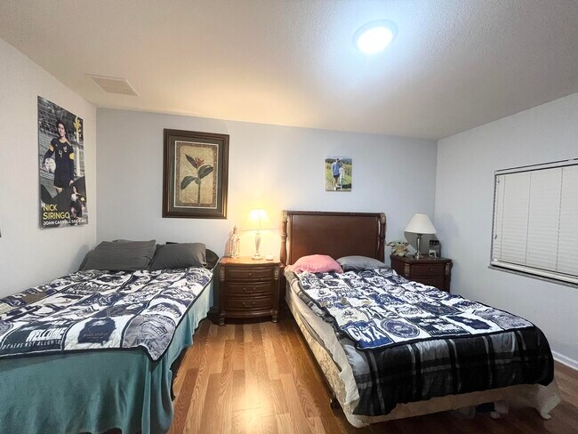 Building Photo - 8919 Sandshot Ct