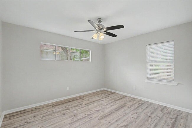 Building Photo - 2204 Mason Dr