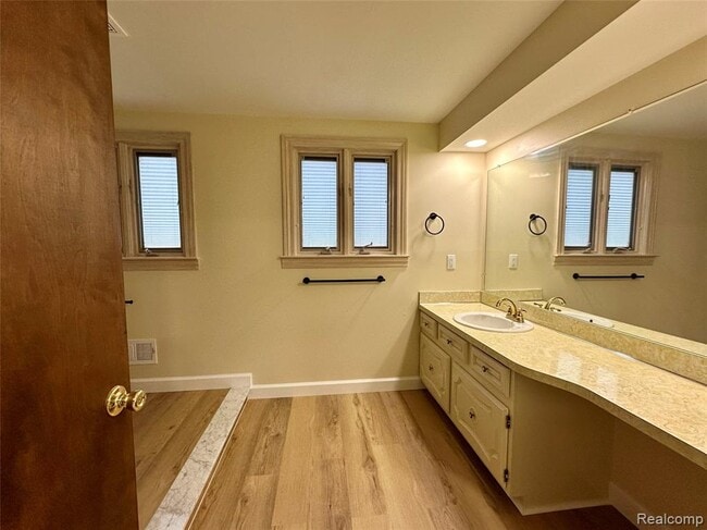 Building Photo - 4213 Wentworth Dr