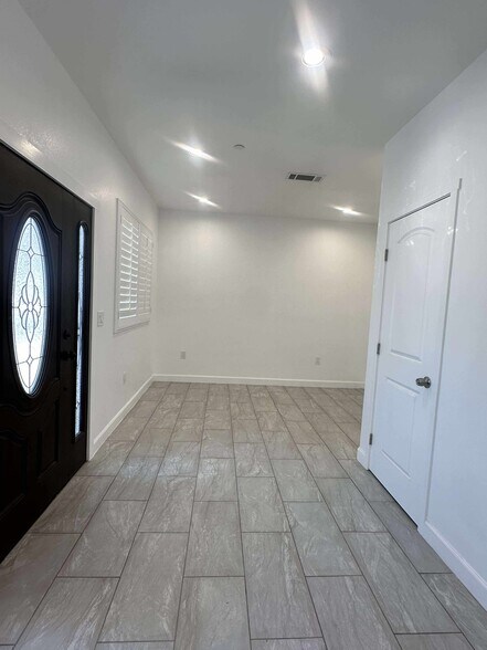 Building Photo - 3832 Temple City Blvd