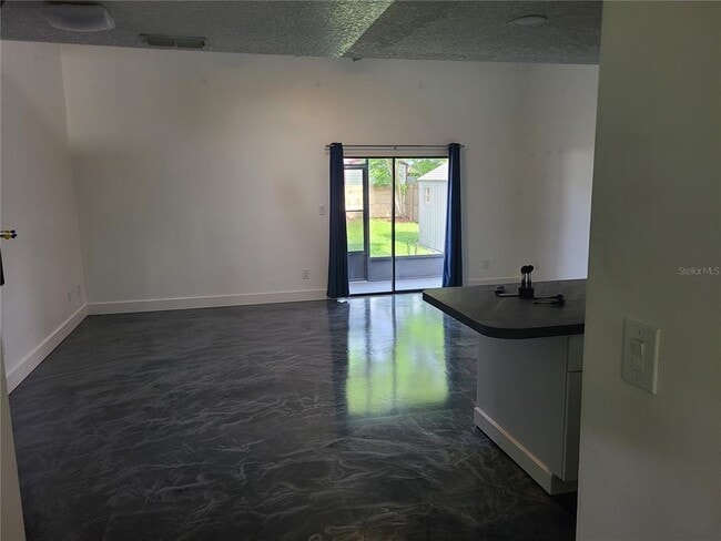 Building Photo - 2334 Pear Tree Ct