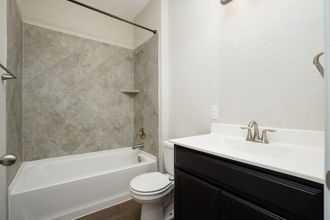 Building Photo - 8007 Cibolo Valley