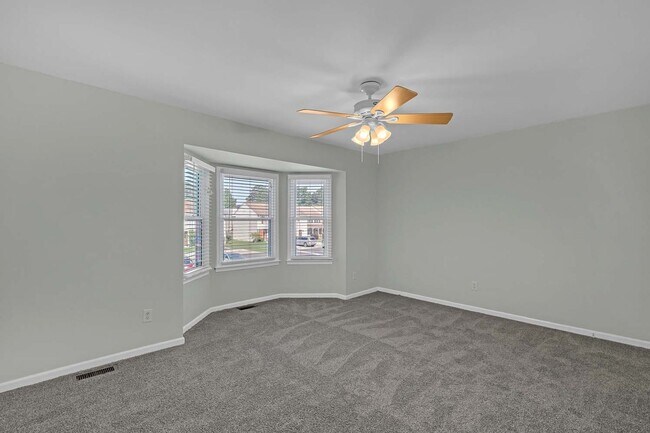 Building Photo - 119 Barfleur Pl