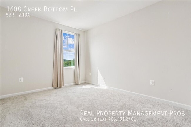 Building Photo - 1608 Creek Bottom Pl