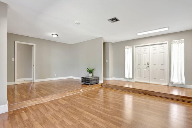 Building Photo - 9062 NW 20th Manor