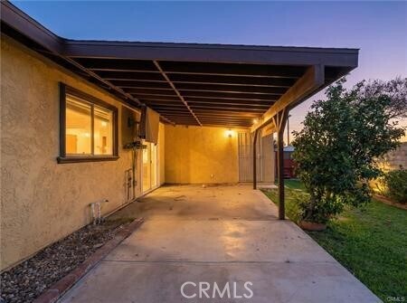 Building Photo - 937 N Greenpark Ave