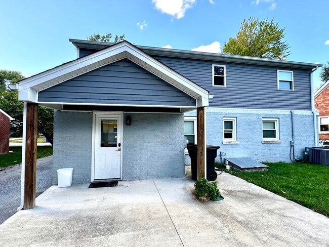 Building Photo - 564 Claymont Dr