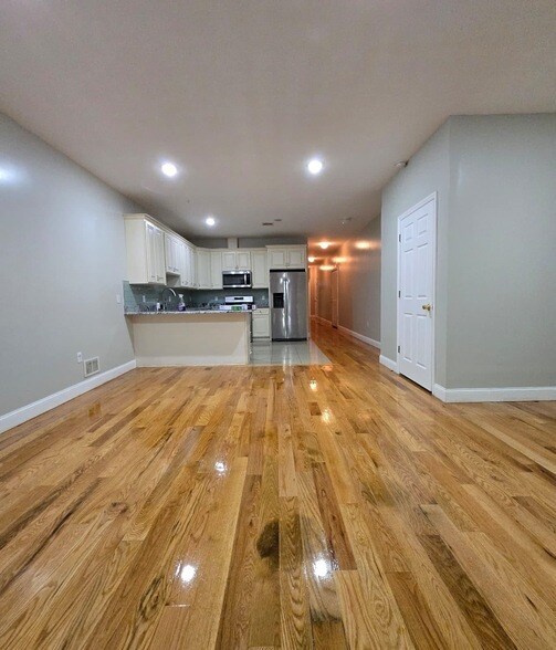 Building Photo - 190 Arlington Ave