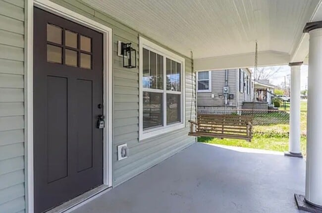 Building Photo - Fully Renovated 2BR/2BA with Garage – Walk to West Sixth & Legacy Trail
