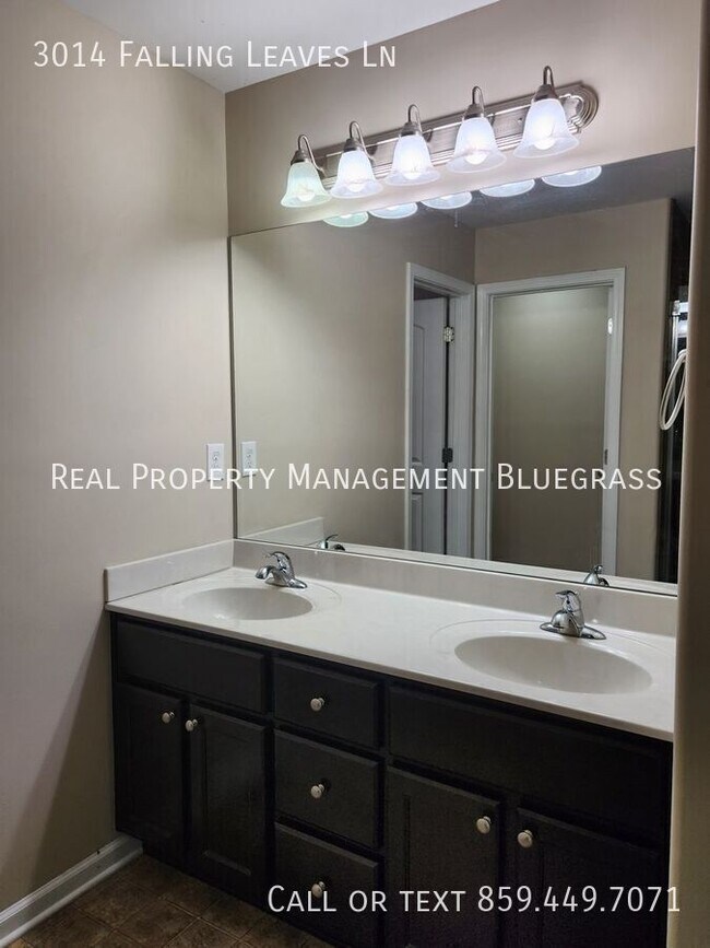 Building Photo - 3014 Falling Leaves Lane