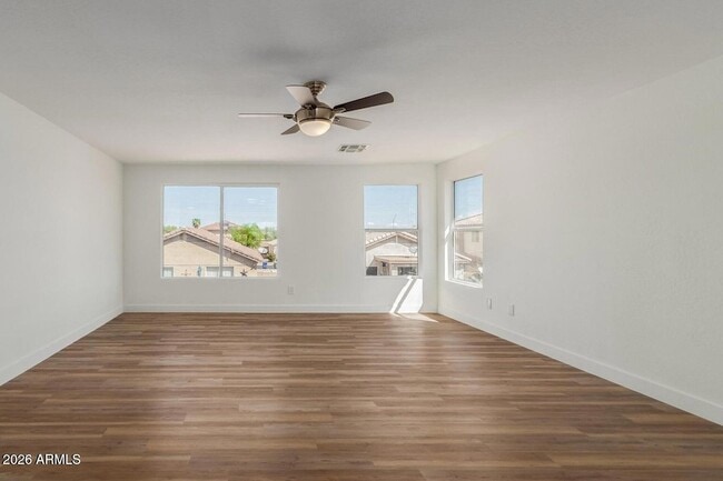 Building Photo - 12626 W Paradise Dr