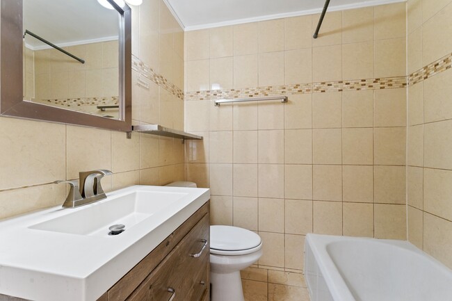 Building Photo - 3506 Lonnquist Dr