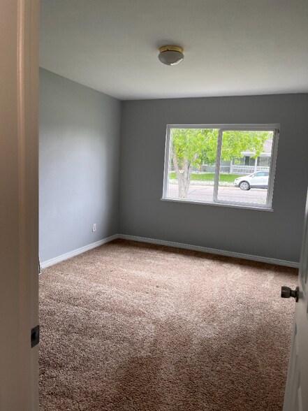 Building Photo - 709 Ursula St