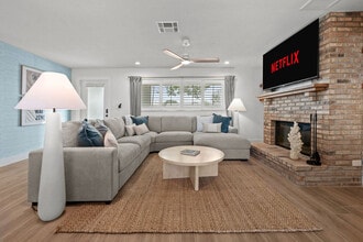 Building Photo - 350 La Hacienda Dr