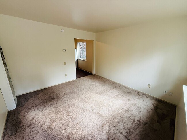 Building Photo - 2505 Kubel Ave