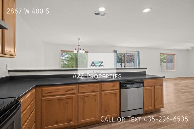 Building Photo - 2867 W 400 S
