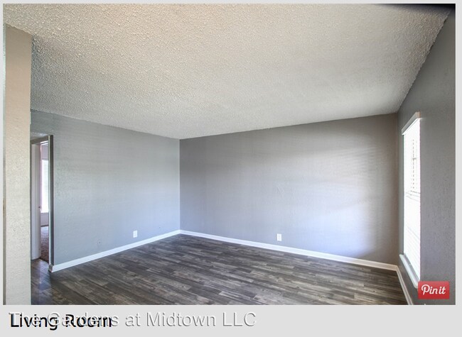 Building Photo - 4631 S Braden Ave