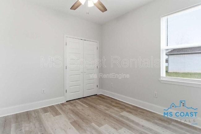Building Photo - 15334 Oak Creek Cove