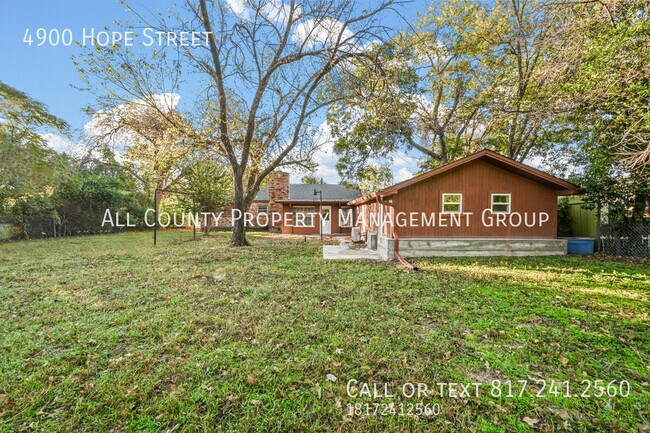 Building Photo - 4900 Hope St