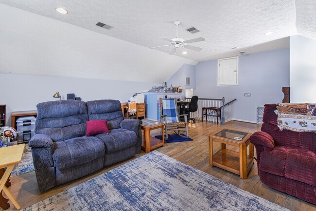 Building Photo - 1009 Stafford Ct