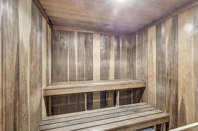 Building Photo - 3215 S Ocean Blvd