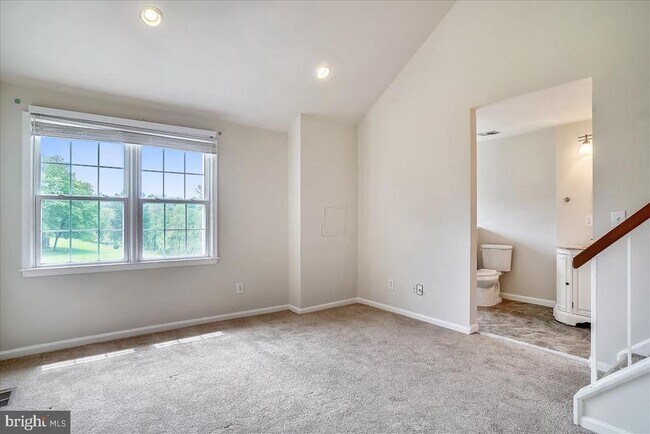 Building Photo - 8830 Thomas Lea Terrace