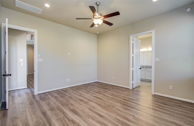 Building Photo - 4622 Ana Ridge Ln