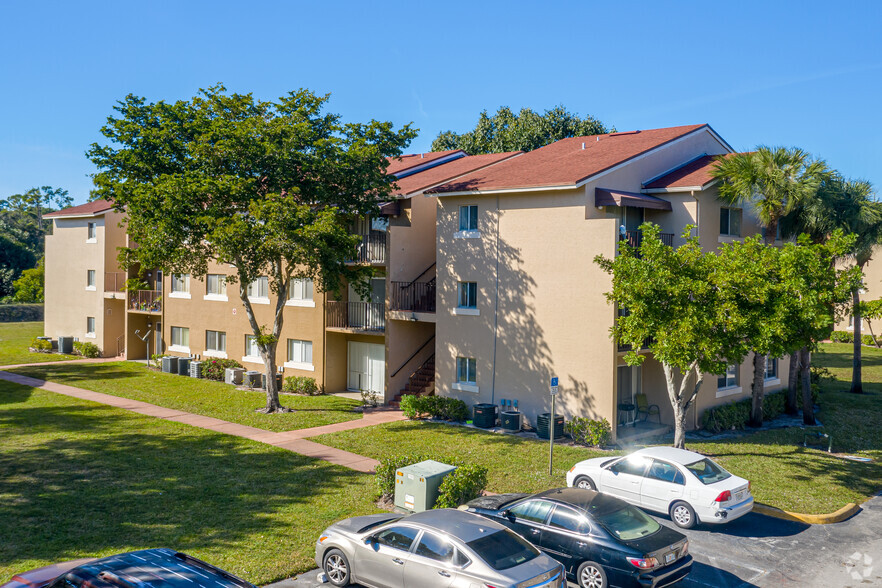 Building Photo - St. Andrews Palm Beach