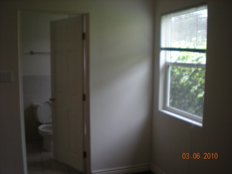 Building Photo - 1959 20th St