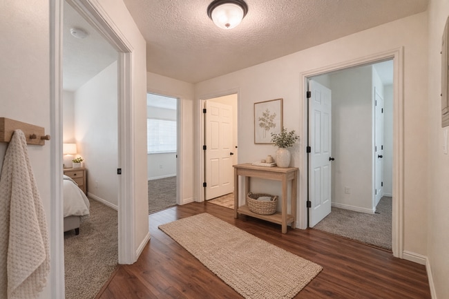 Building Photo - 2515 450 S