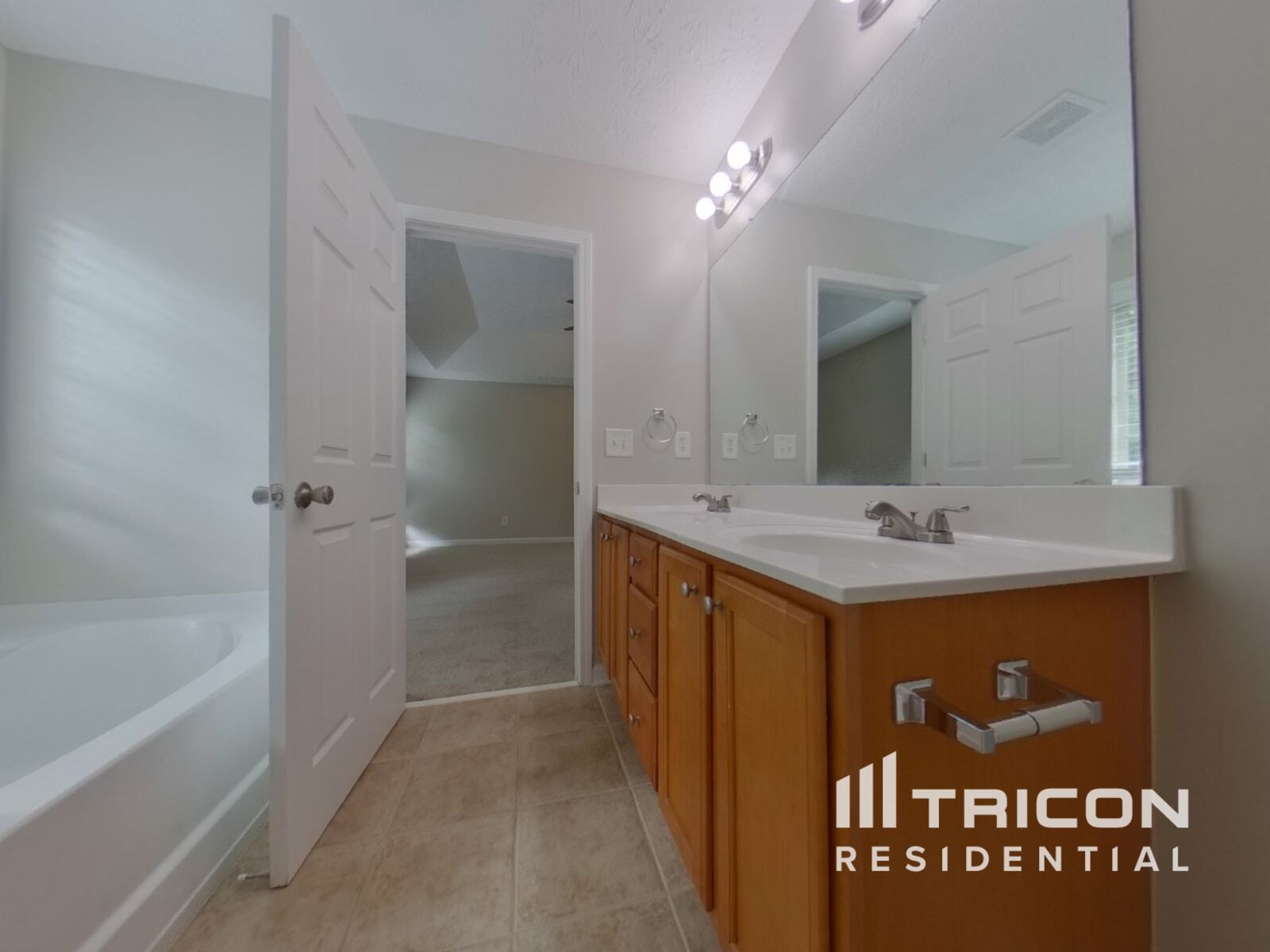 Building Photo - 207 Arbor Creek Dr