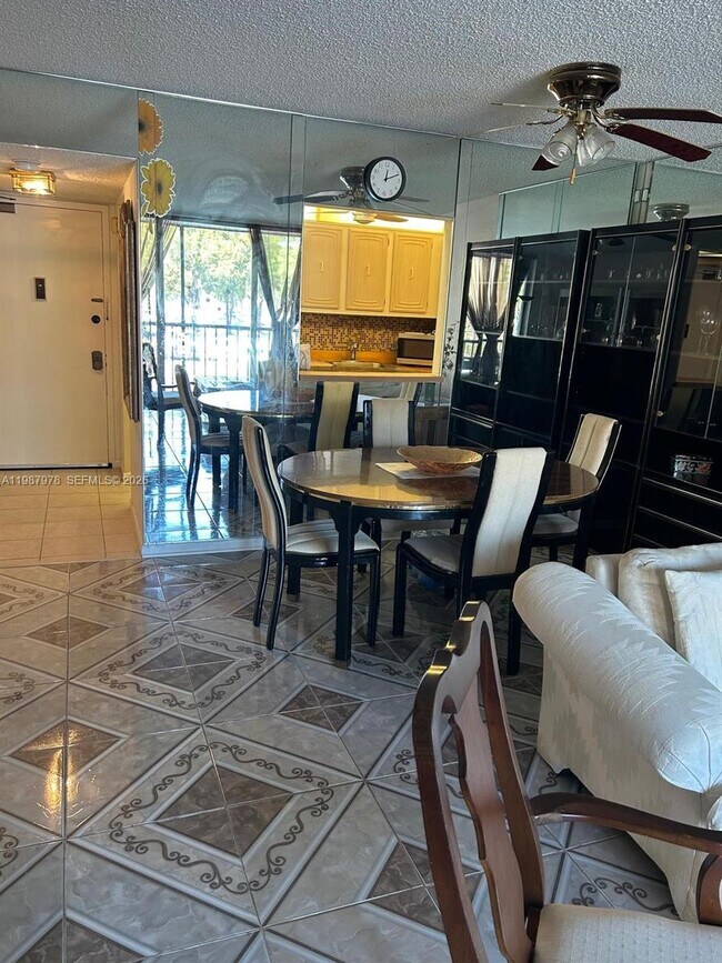 Building Photo - 3821 Environ Blvd