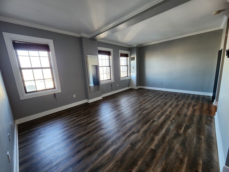 Open and spacious - 1 E Chase St