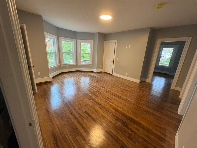 Building Photo - 369 Tremont St