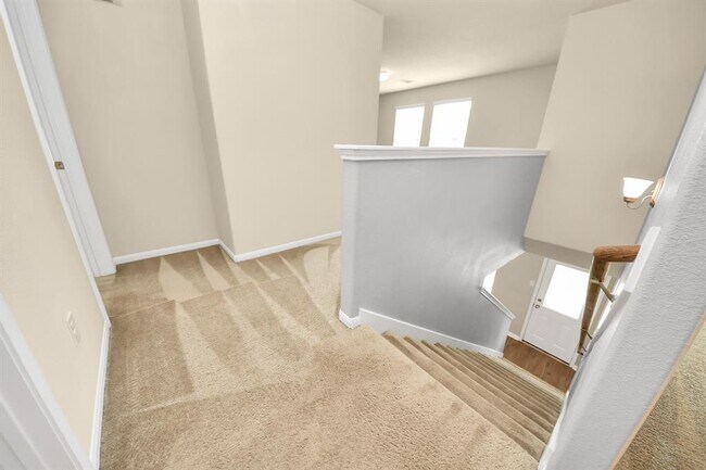 Building Photo - 9914 Swallow Dr