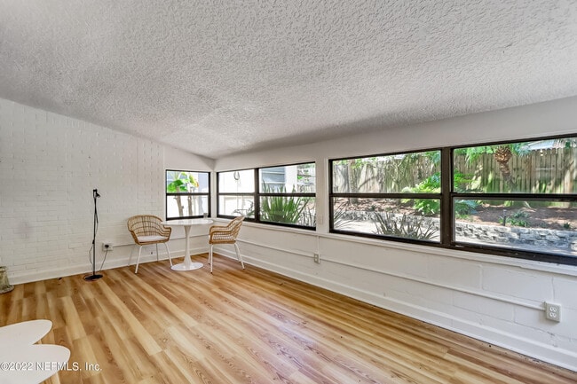 Building Photo - 4009 Bess Rd