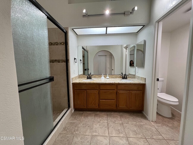 Building Photo - 831 Paseo Serenata