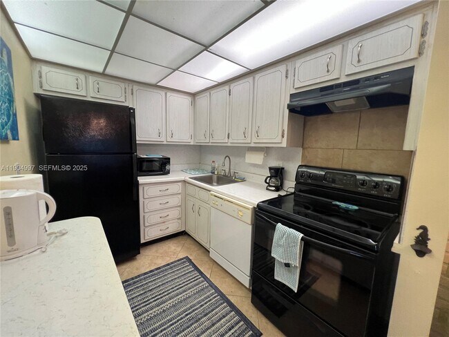 Building Photo - 108 Bravado Ln