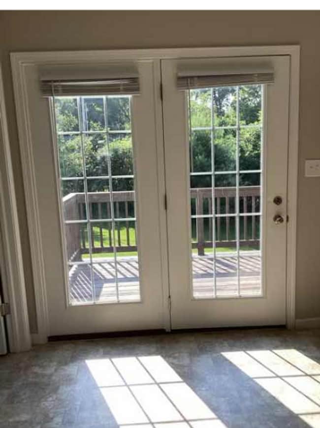 Building Photo - 3 bedroom, 2.5 bath Condo: Stoneview Neighborhood in Ellettsville! Available NOW!!