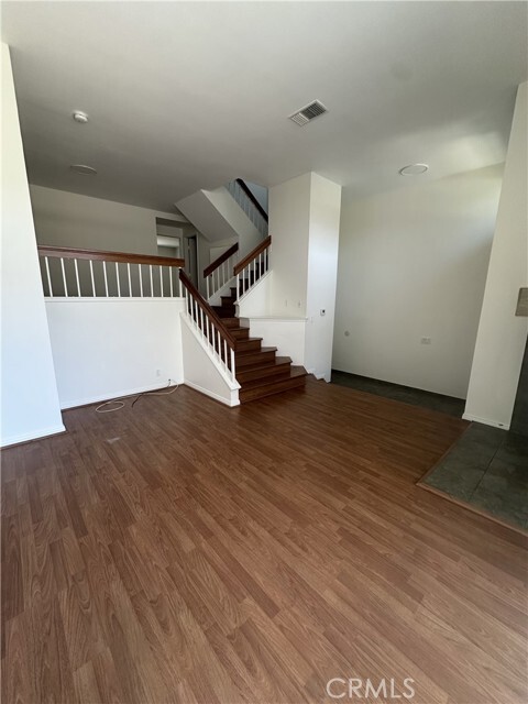 Building Photo - 16 Goldstar Pl