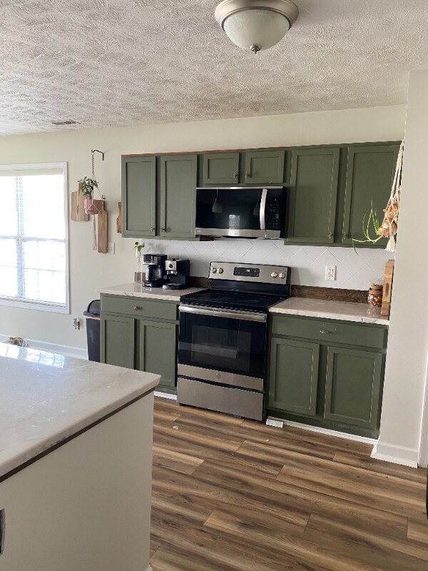 Building Photo - 397 Collinwood Dr