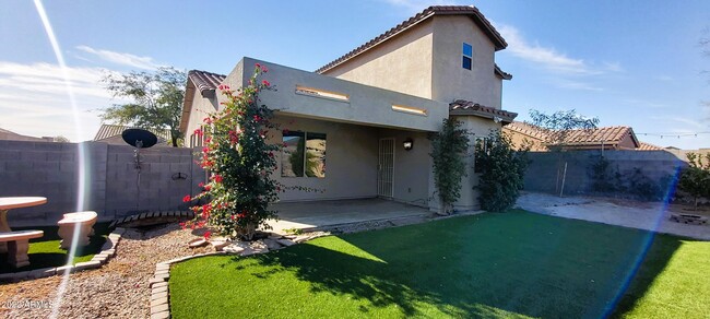 Building Photo - 518 W Black Hawk Pl