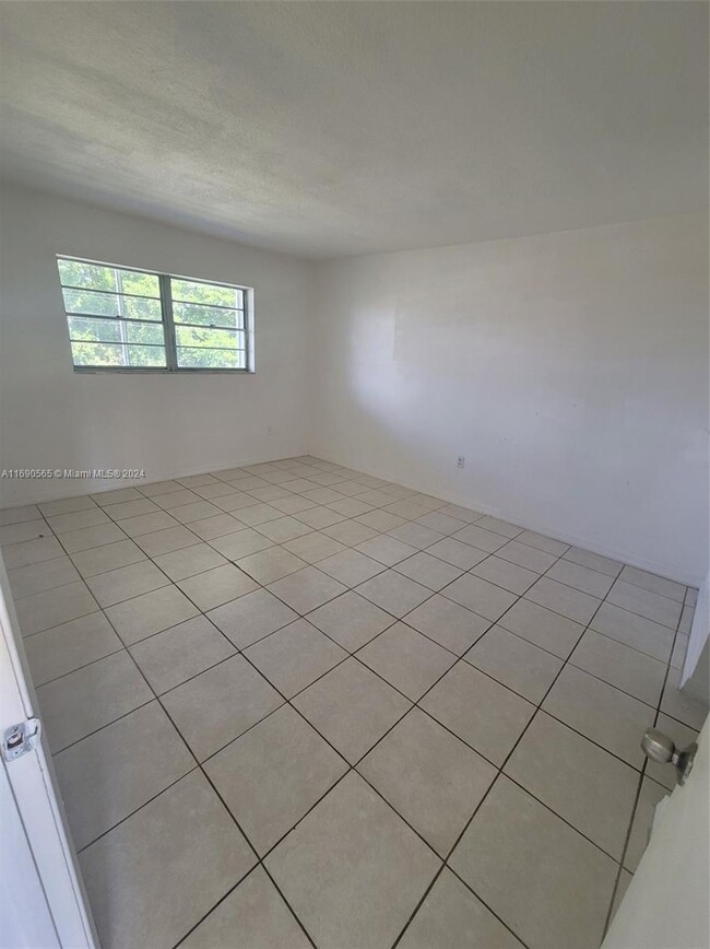 Building Photo - 1 bedroom in Aventura FL 33180