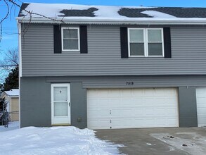 Building Photo - Duplex For Rent! Valley NE