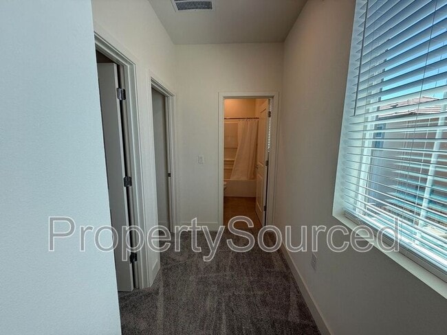 Building Photo - 2044 Daimler St